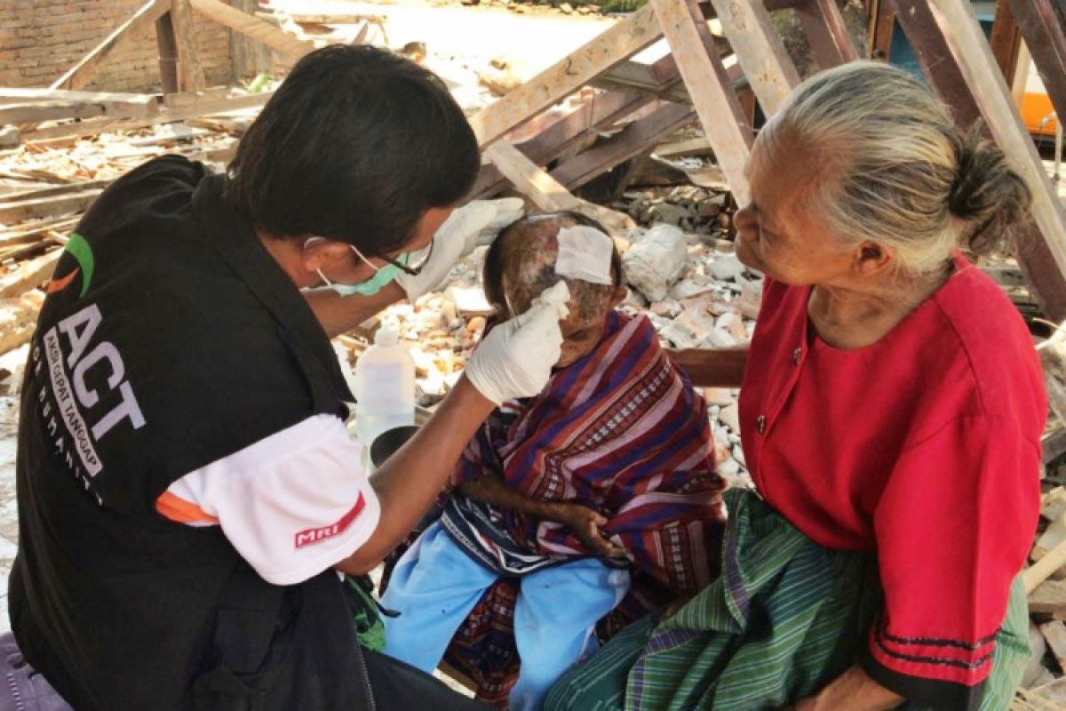 Tim medis ACT Lombok kunjungi Rika si gadis penderita kusta