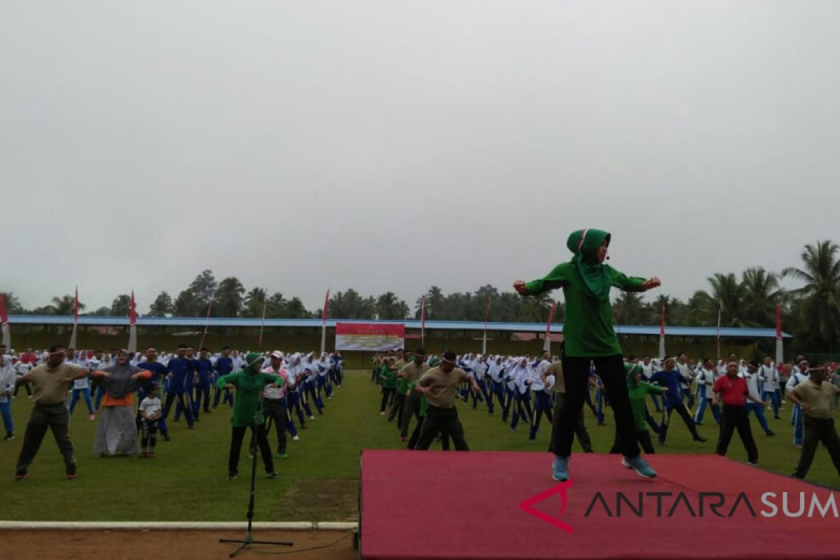 Seribuan peserta ikut tari Gemu Famire di Sijunjung, pecah rekor MURI