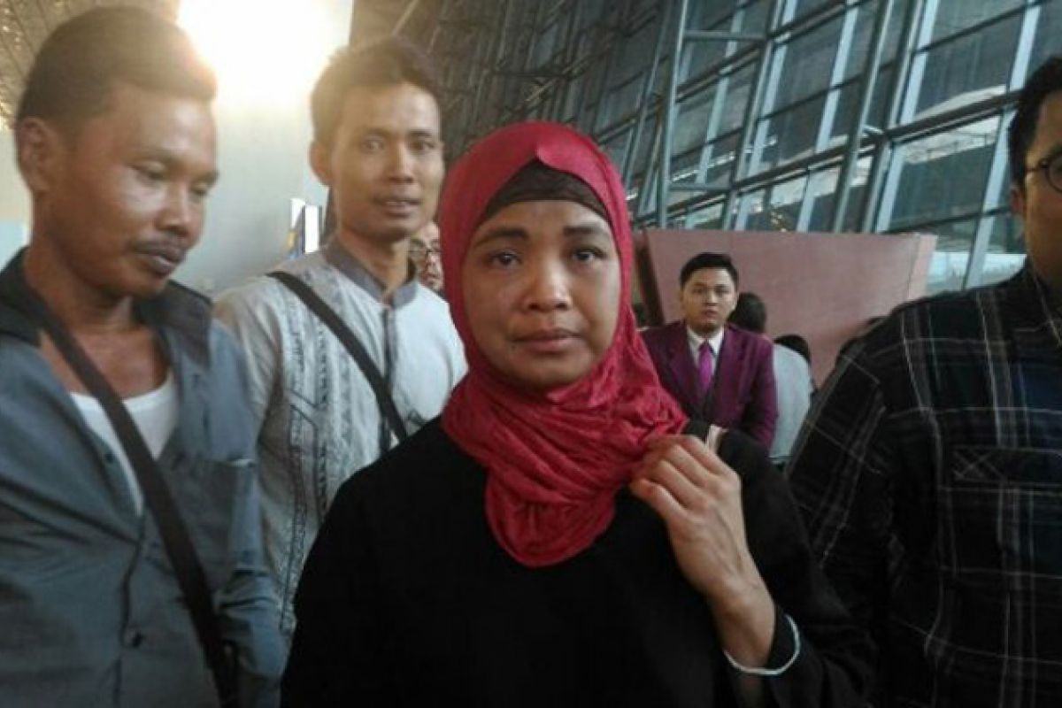 An Indonesian woman  had been working in Saudi Arabia for 22 years without getting paid