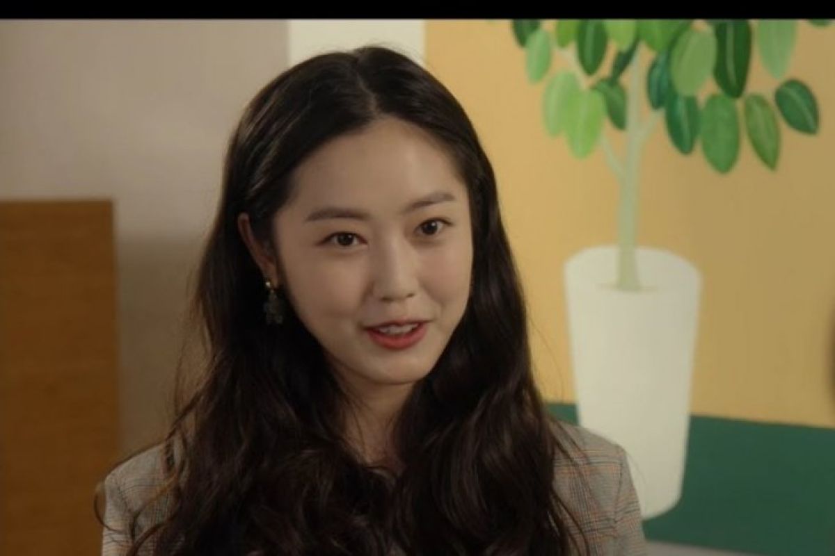 Choi Ri bergabung dengan Ji Soo dalam drama "Because It's My First Love"