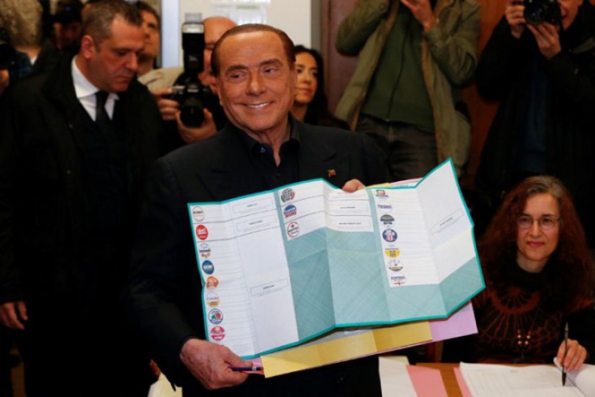 Berlusconi resmi beli klub Serie C Monza