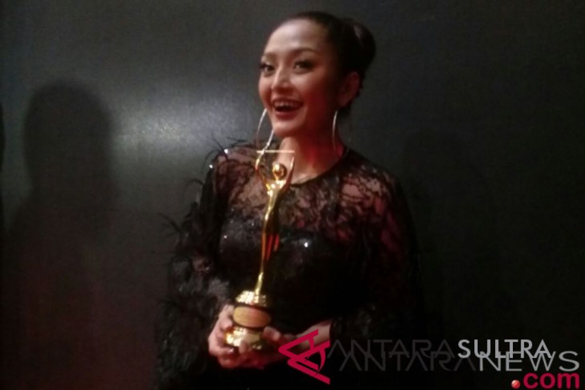 Siti Badriah bersyukur raih penghargaan AMI Awards 2018
