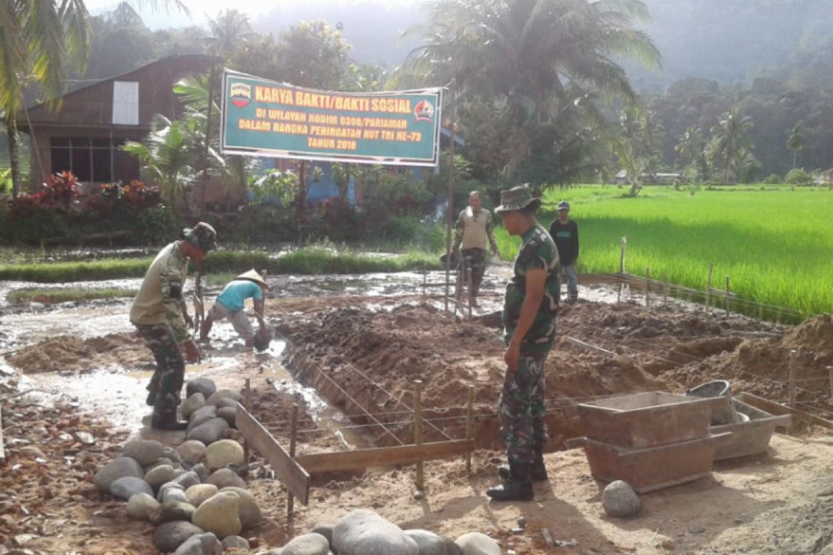 Karya bakti kepada rakyat, Kodim Pariaman bangun rumah korban banjir