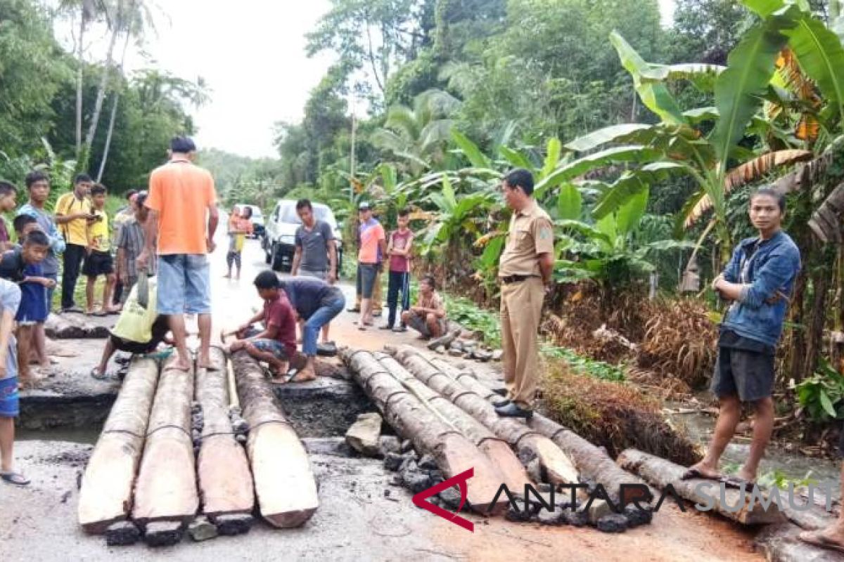 Bina Marga bangun titi darurat di Nias Utara