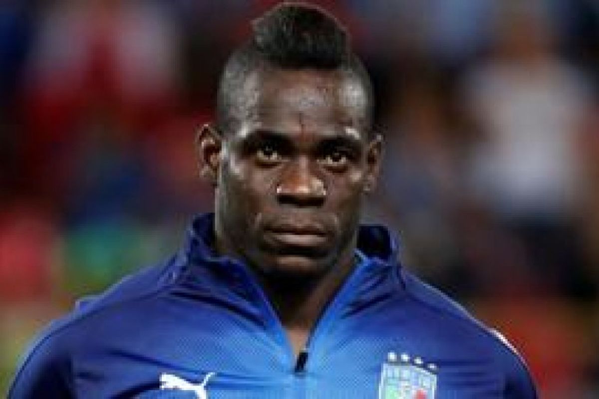 Tuai banyak kritikan, Mancini tak masukan Balotelli saat hadapi Portugal