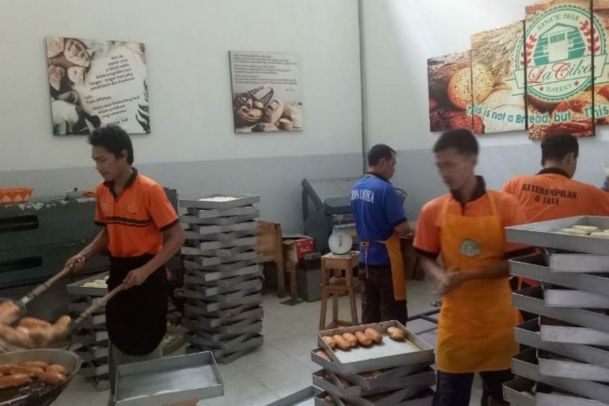 UI bekali warga binaan Lapas Cikarang keterampilan