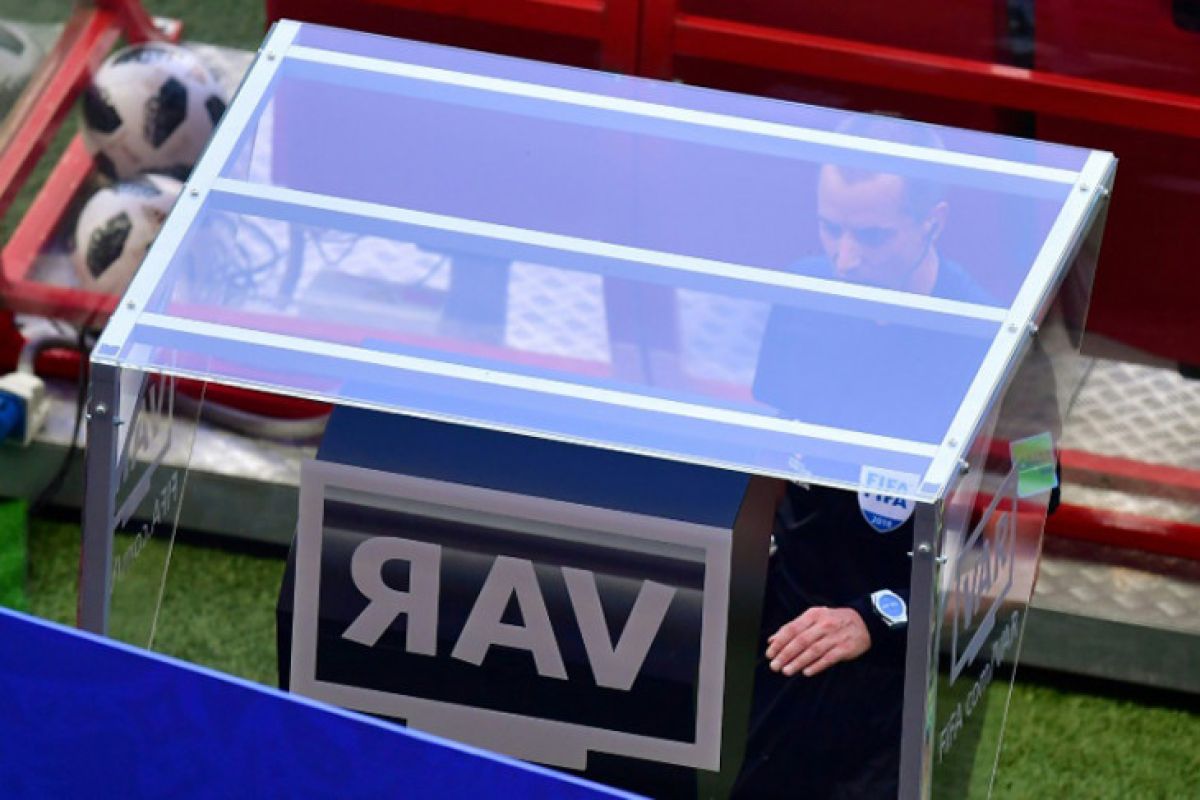 UEFA didesak segera terapkan teknologi VAR di Liga Champions