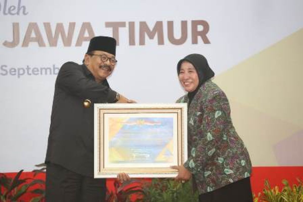 Raih WTP, Wali Kota Probolinggo Terima Piagam Penghargaan dari Menteri Keuangan