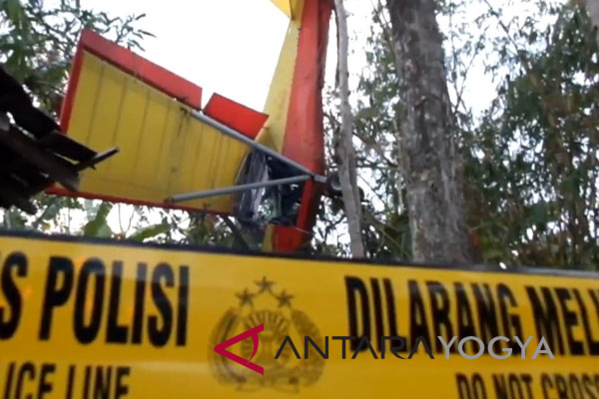 Pesawat ringan FASI PK S216 berawak dua orang jatuh di Kabupaten Bogor