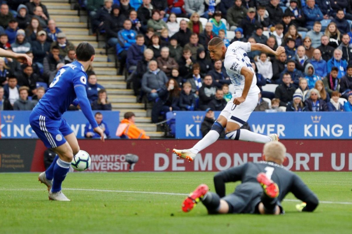 Lanjutkan tren positif, Everton kantongi tiga poin dari markas Leicester