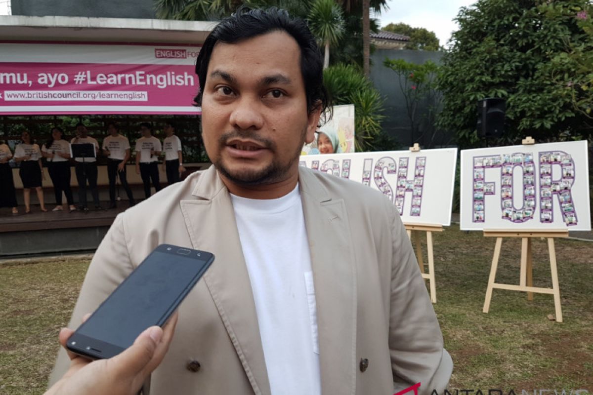 Tompi bagikan tips belajar bahasa Inggris