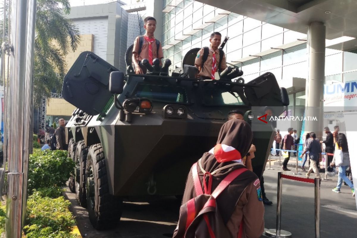 Pindad Pemerkan Panser Anoa Terbaru di 