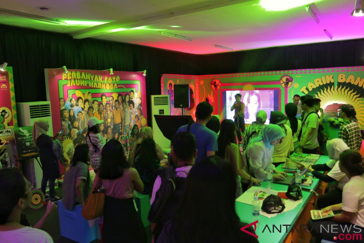 Pengunjung bisa karaoke dangdut di Synchronize Fest