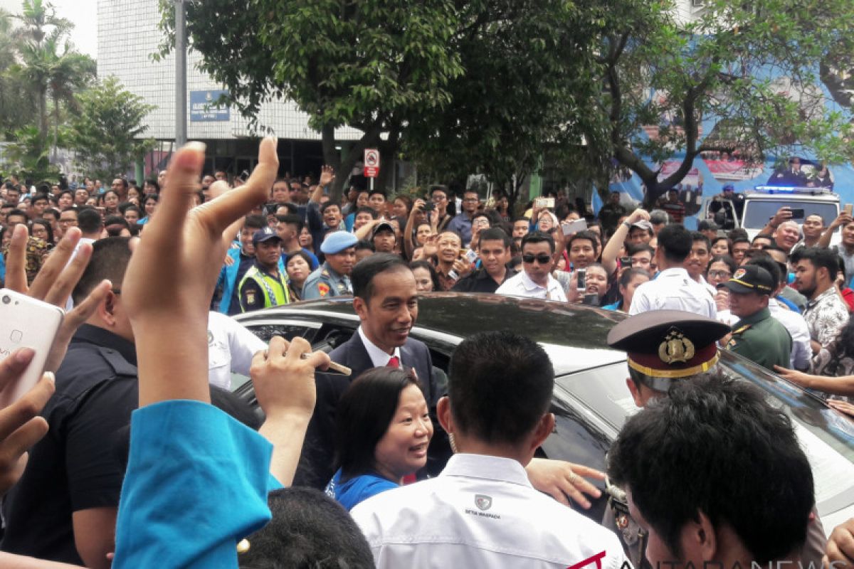Jokowi Cerita Main 