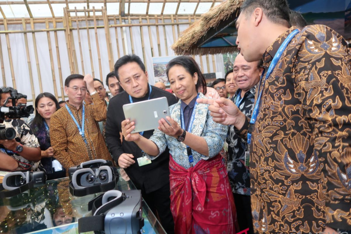 Minister Soemarno officially opens Indonesian Pavilion