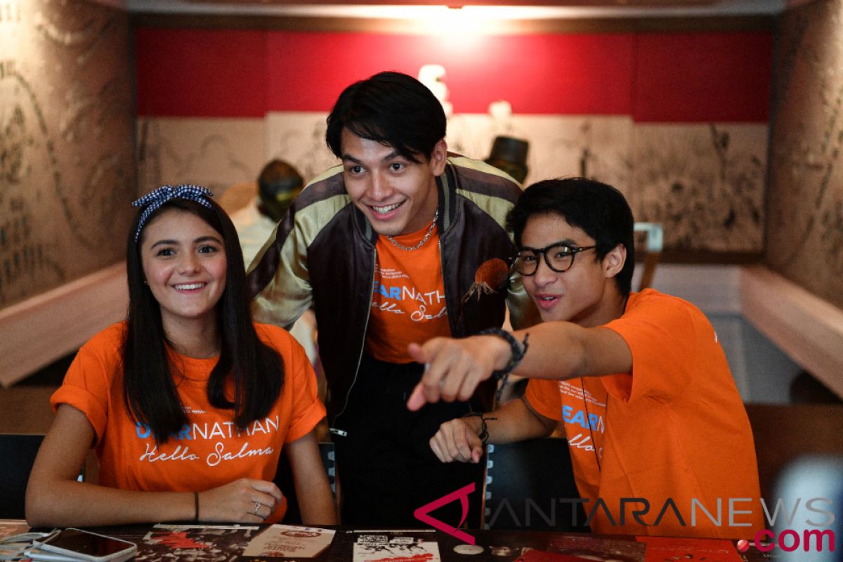 Kemiripan Jefri Nichol dan Amanda Rawles dengan karakter "Dear Nathan: Hello Salma"