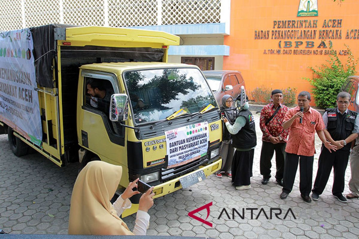 BPBA serahkan bantuan logistik kepada korban bencana alam di Aceh Jaya
