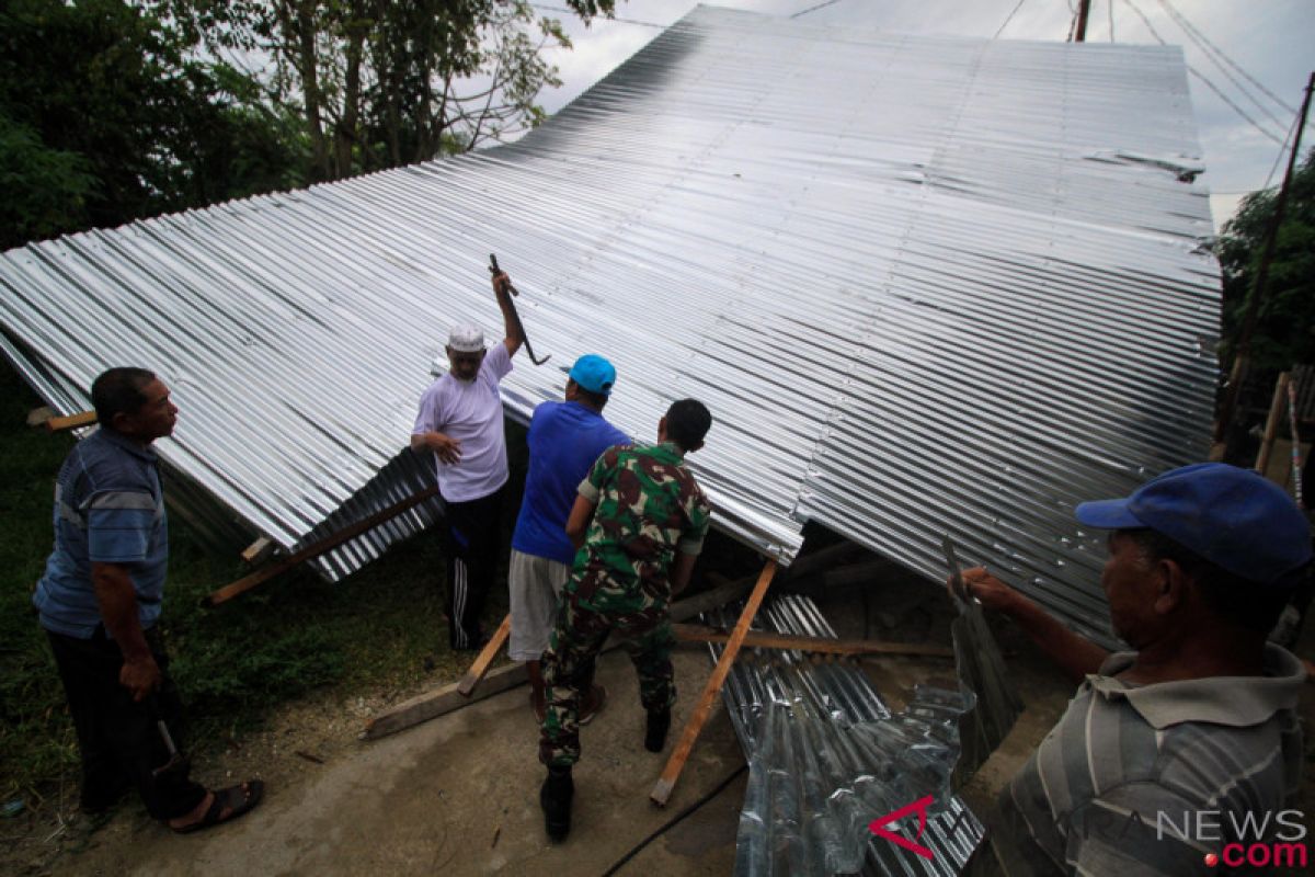 21 rumah rusak akibat puting beliung di Aceh