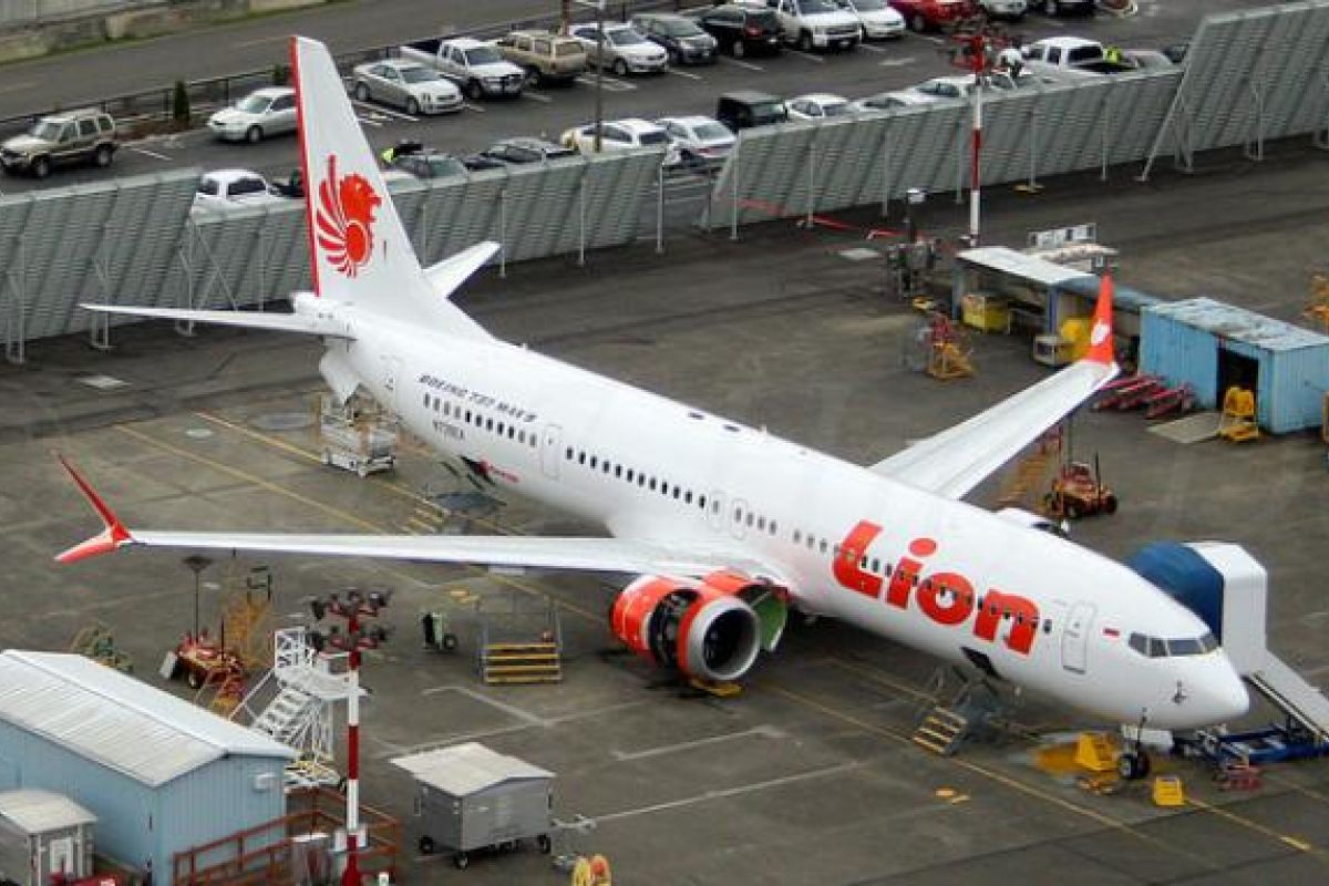 Lion Air sementara berhenti terbangkan Boeing 737 Max 8