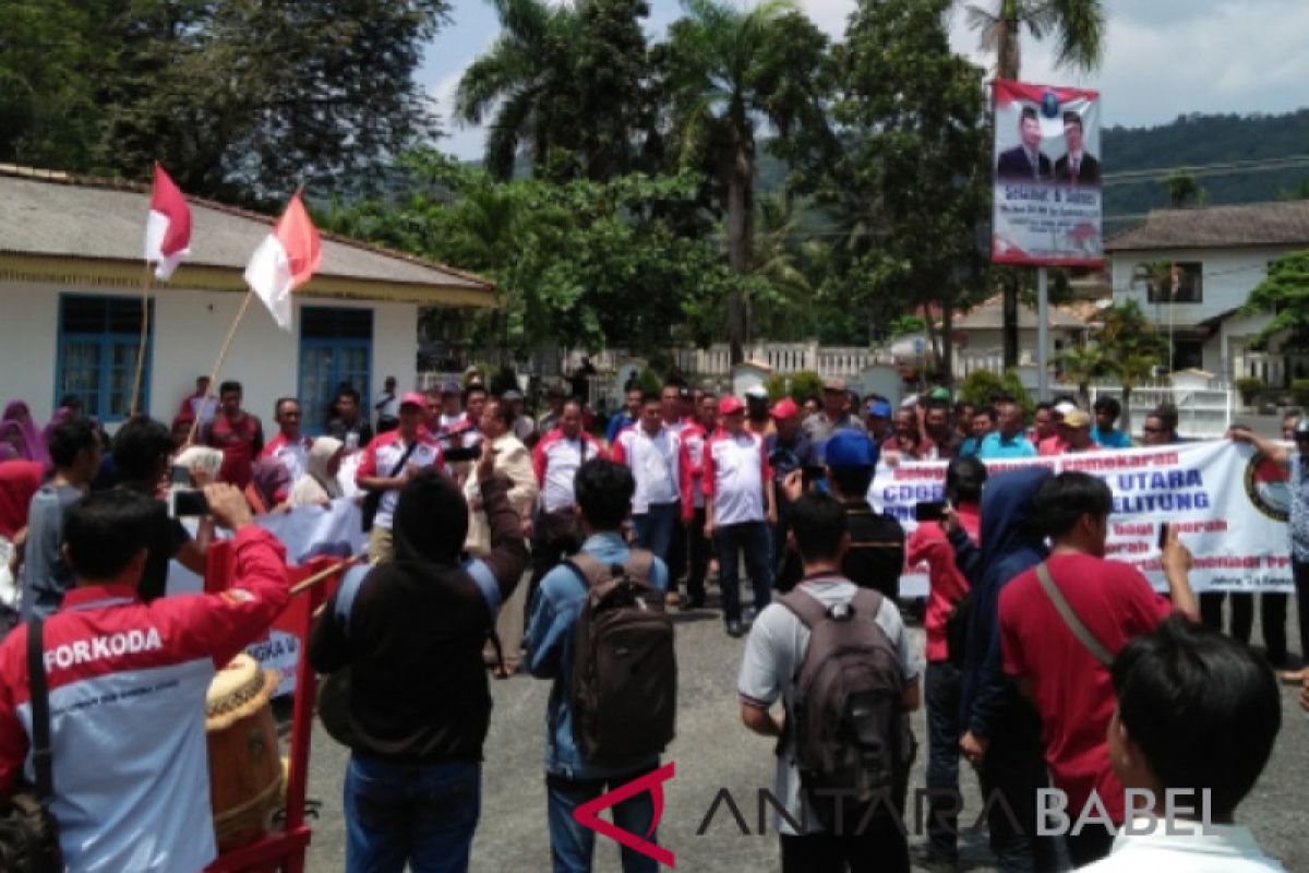 Ratusan warga datangi DPRD Bangka tagih memorandum