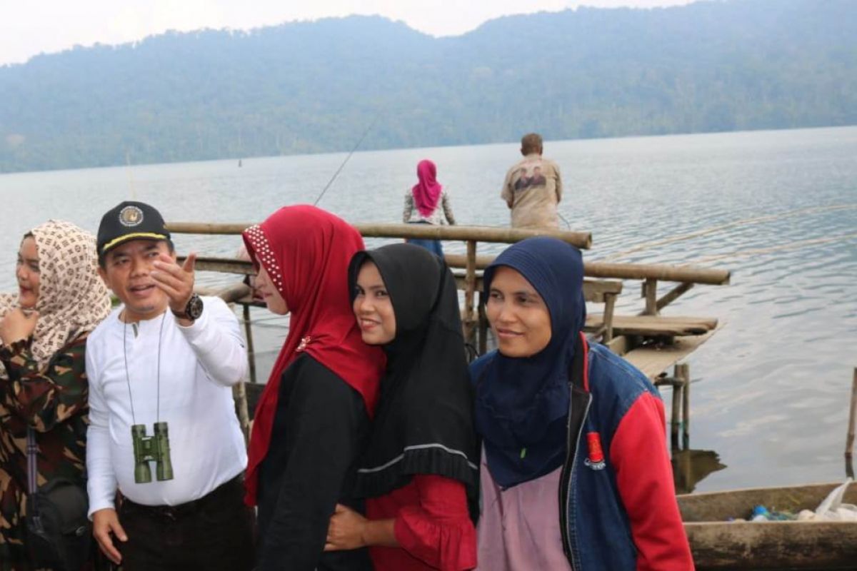 Danau Depati Empat Merangin ditata menarik