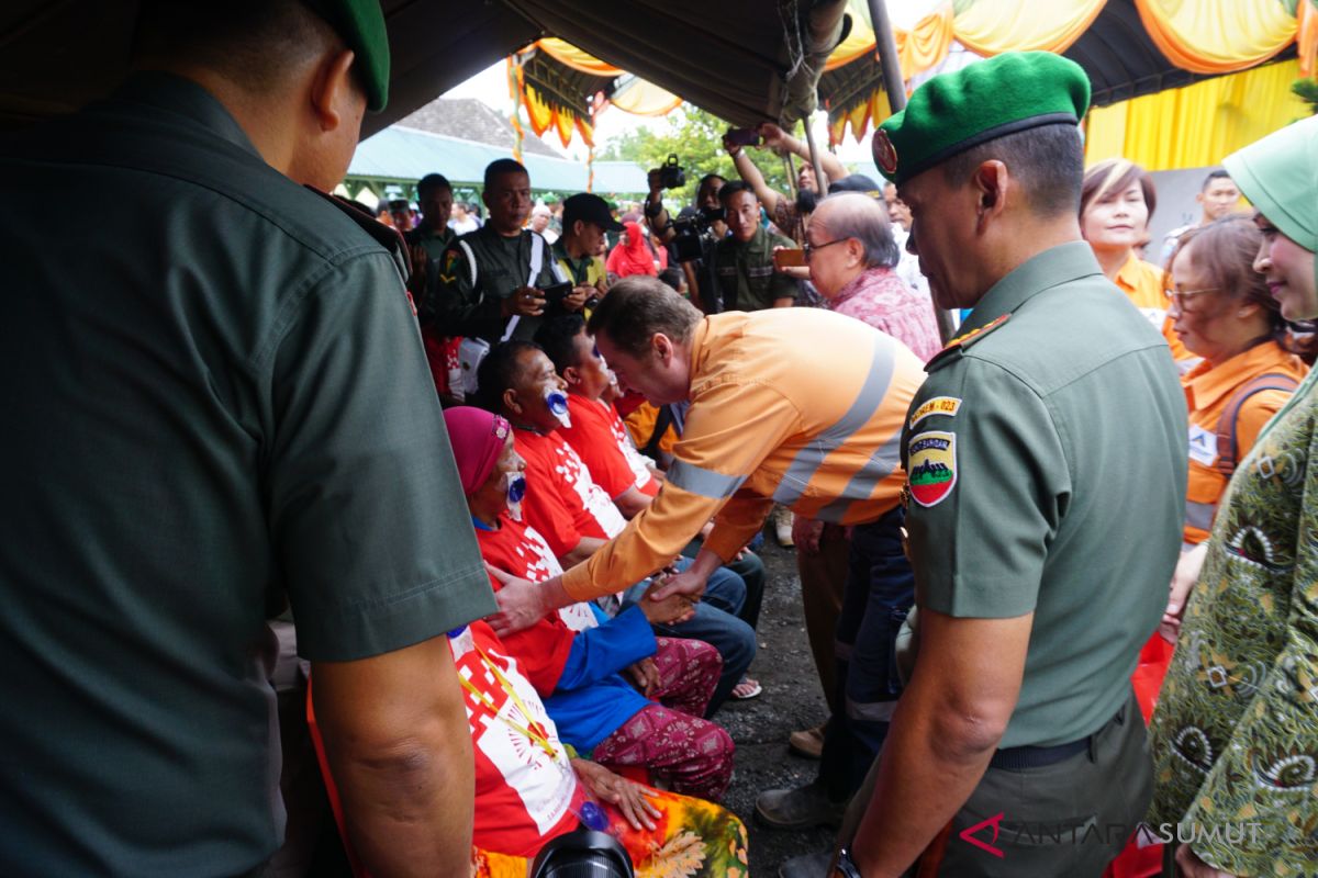 752 mata operasi katarak di Padangsidimpuan