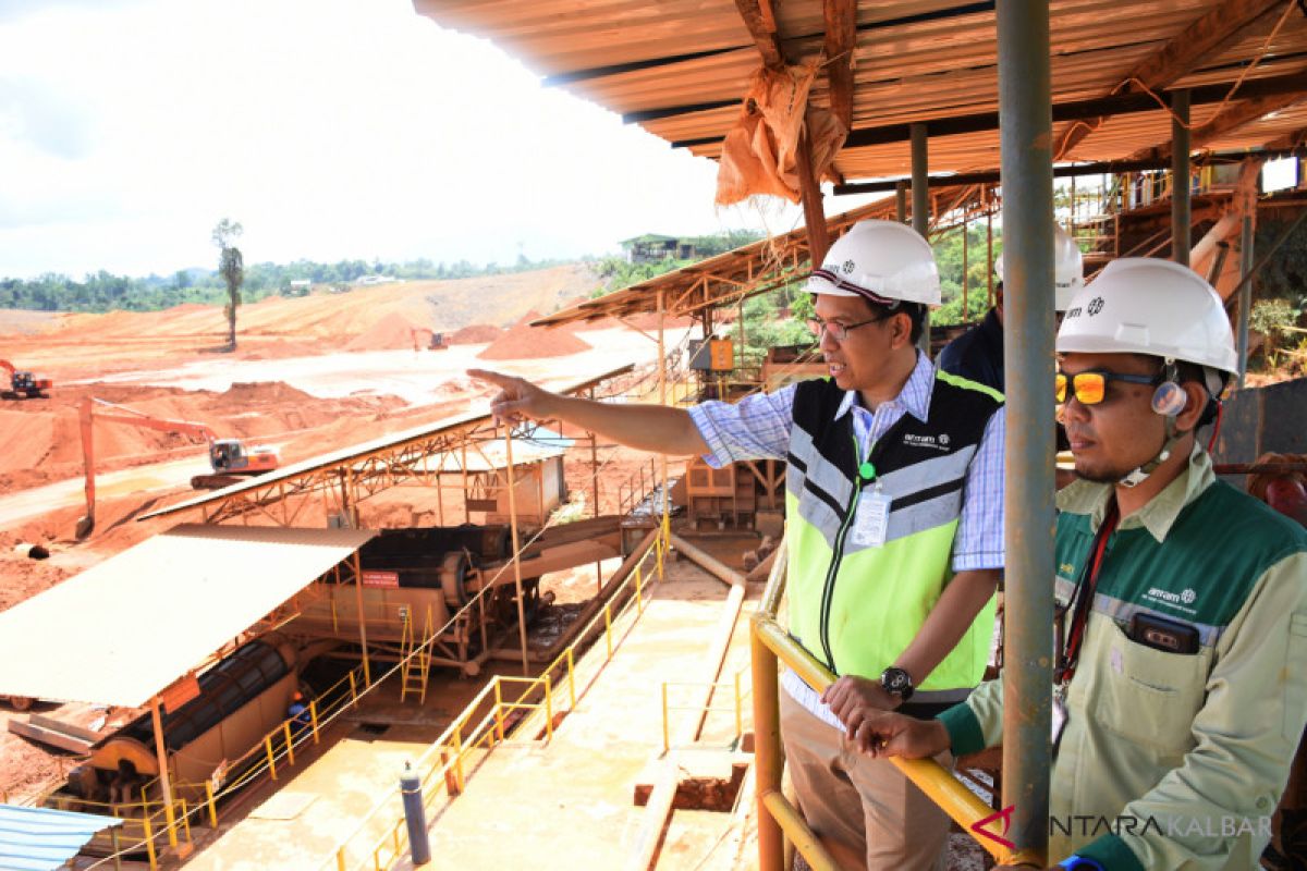 Kalbar kaji praktik pertambangan yang makin bahayakan lingkungan