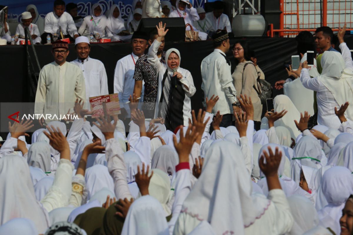 Ribuan Hafidz Quran Doa Bersama untuk Keselamatan Surabaya