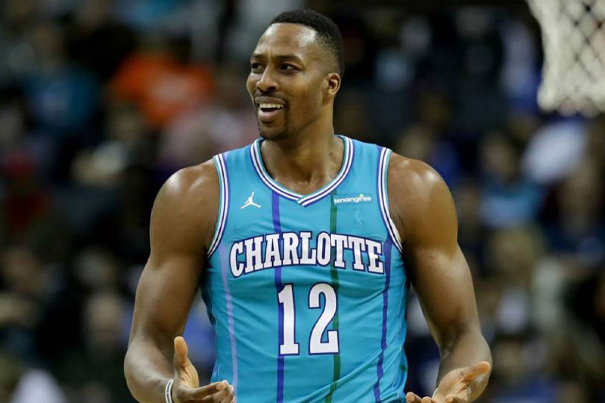 Dwight Howard belum bisa perkuat Wizards akibat cedera punggung