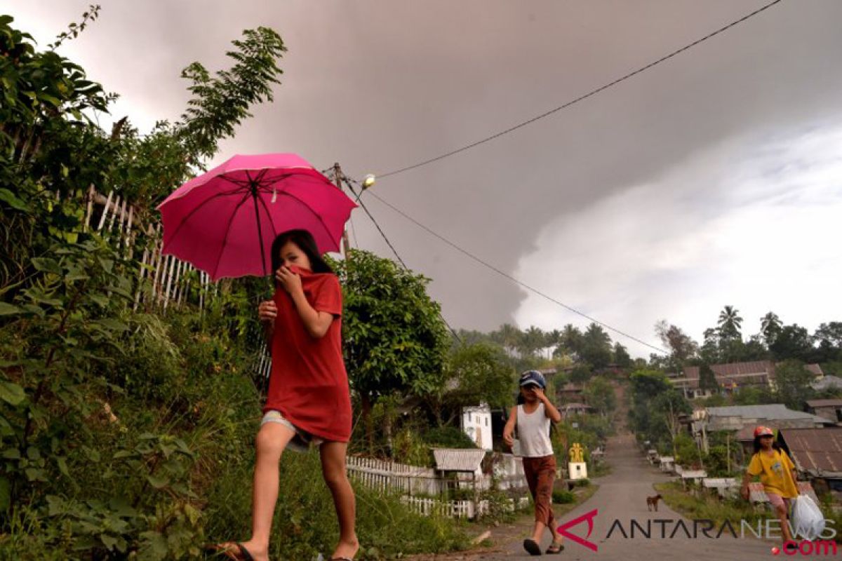 Sejauh ini, Erupsi Soputan belum berdampak di Manado