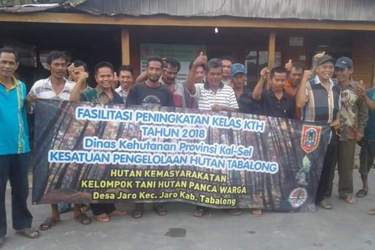 Kelompok Tani Hutan Jaro Belajar Budidaya Kelulut