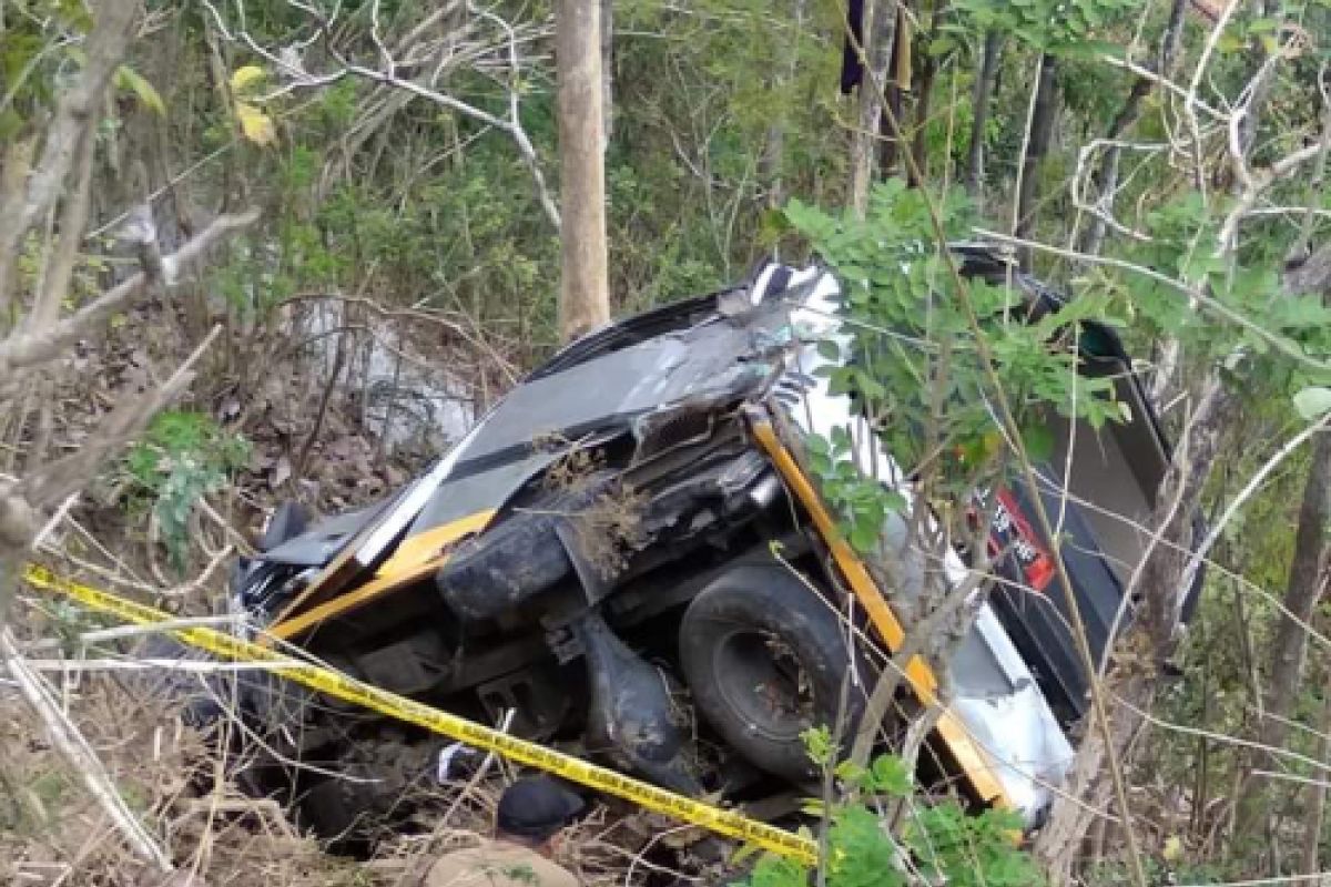 Minibus kecelakaan di Kulon Progo, 2 meninggal dan 15 luka berat