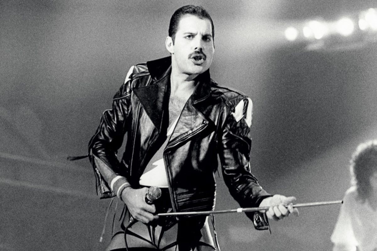 Anggota Queen peringati ulang tahun Freddie Mercury