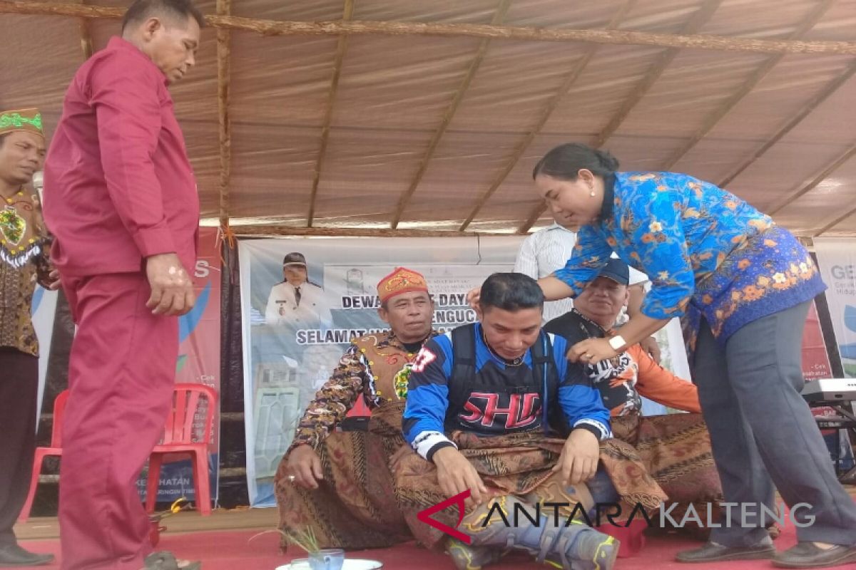 Tokoh adat dukung desa wisata Kampung Dayak