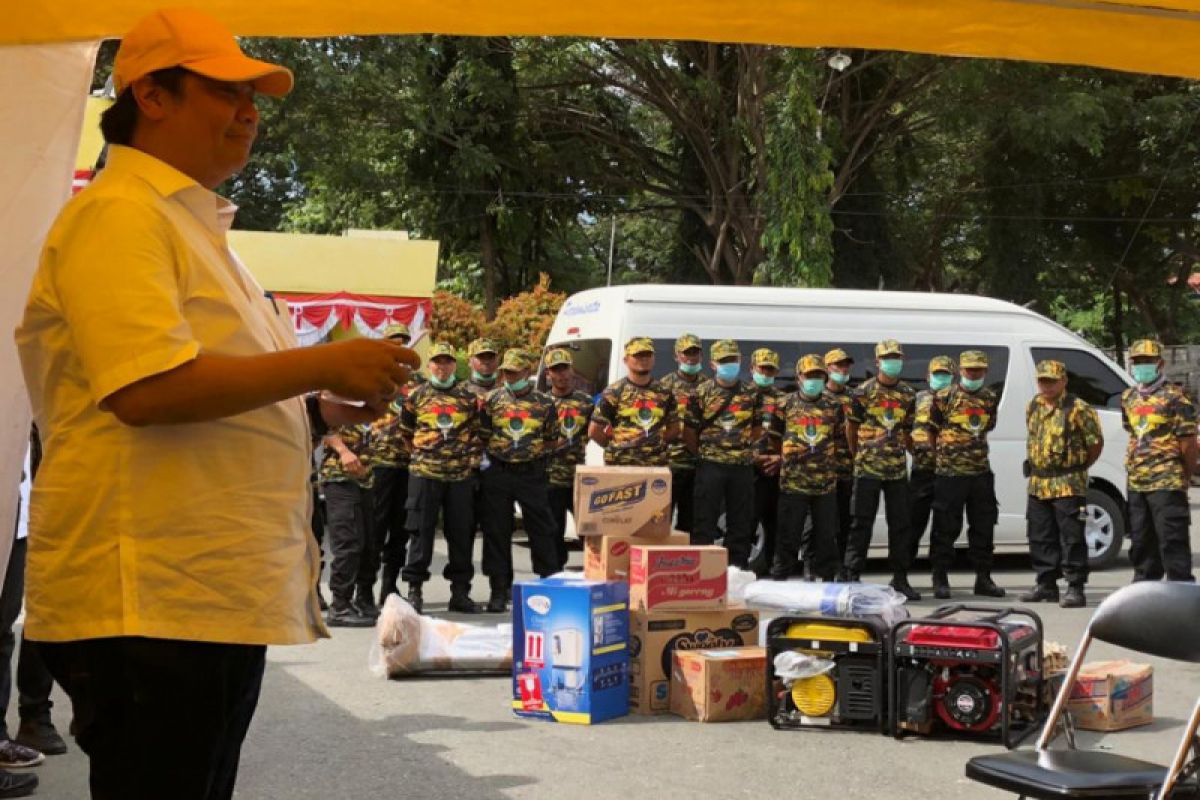 Partai Golkar serahkan bantuan untuk korban gempa di Sulteng