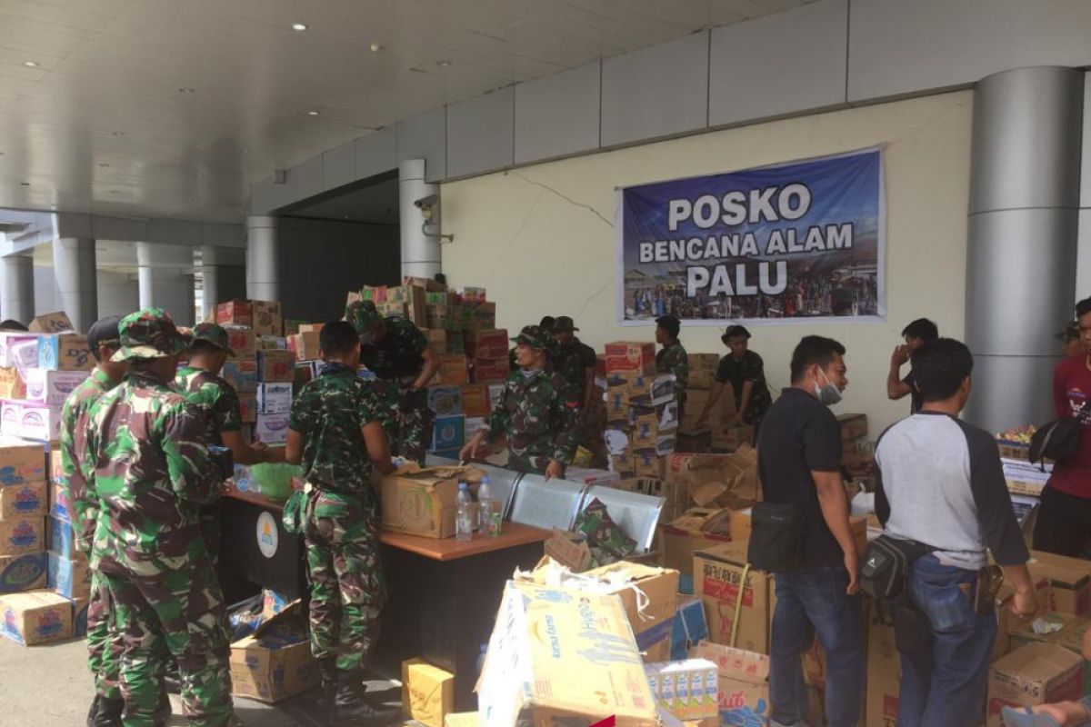 300 prajurit bantu distribusikan logistik di Palu