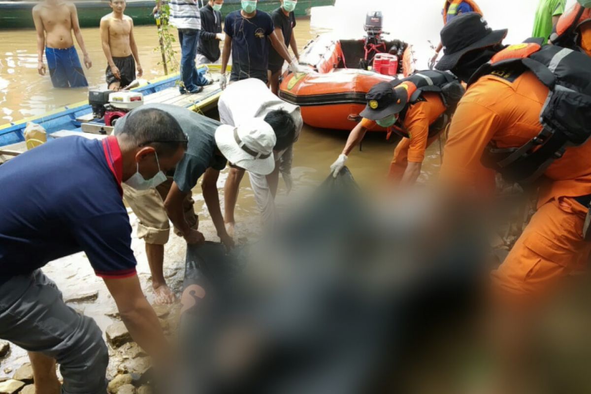 SAR Pontianak temukan seorang pemancing dalam keadaan meninggal di Sungai Kapuas