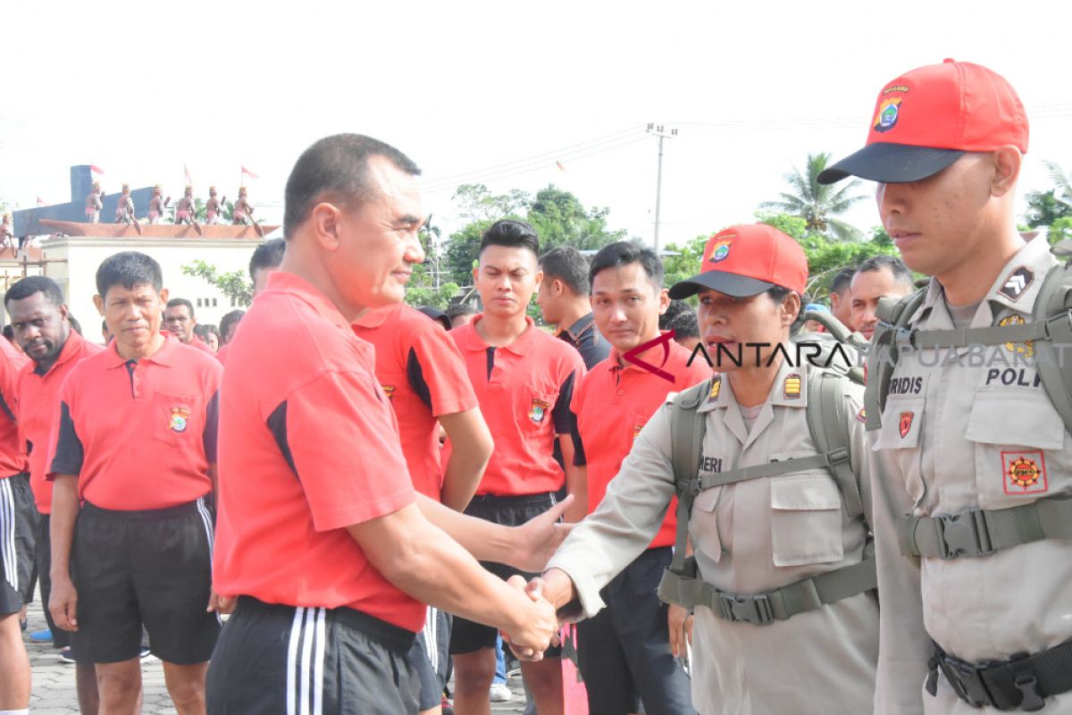 Puluhan polisi Papua Barat dikirim ke Palu