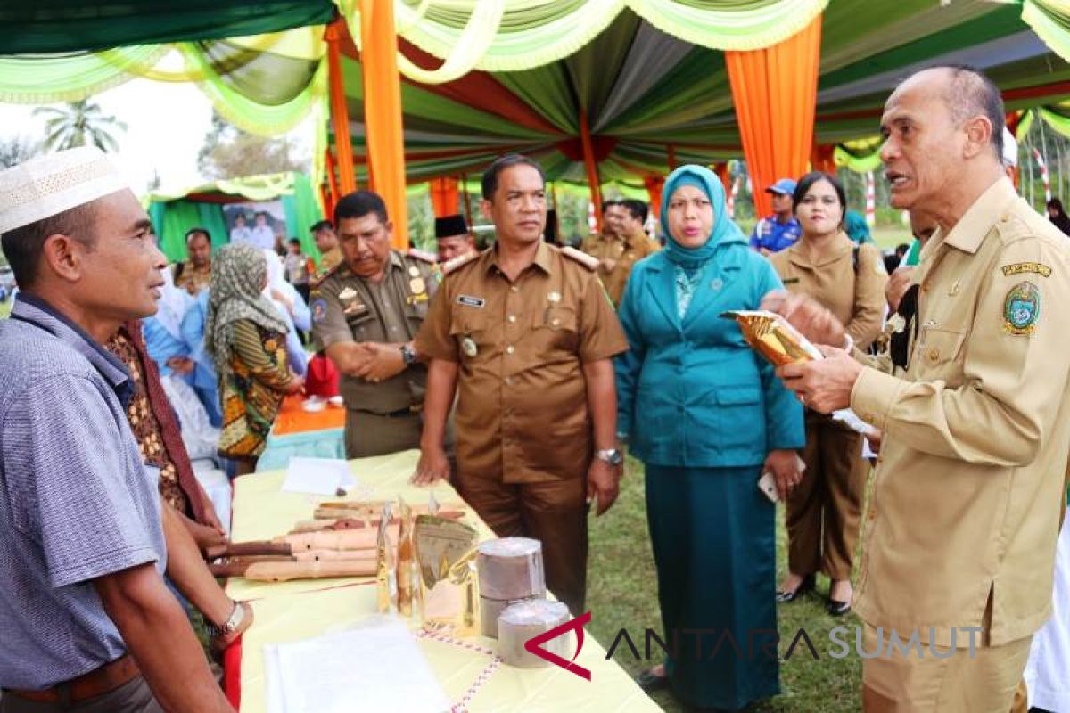 Tim penilai Kecamatan Provinsi Monev di Arse