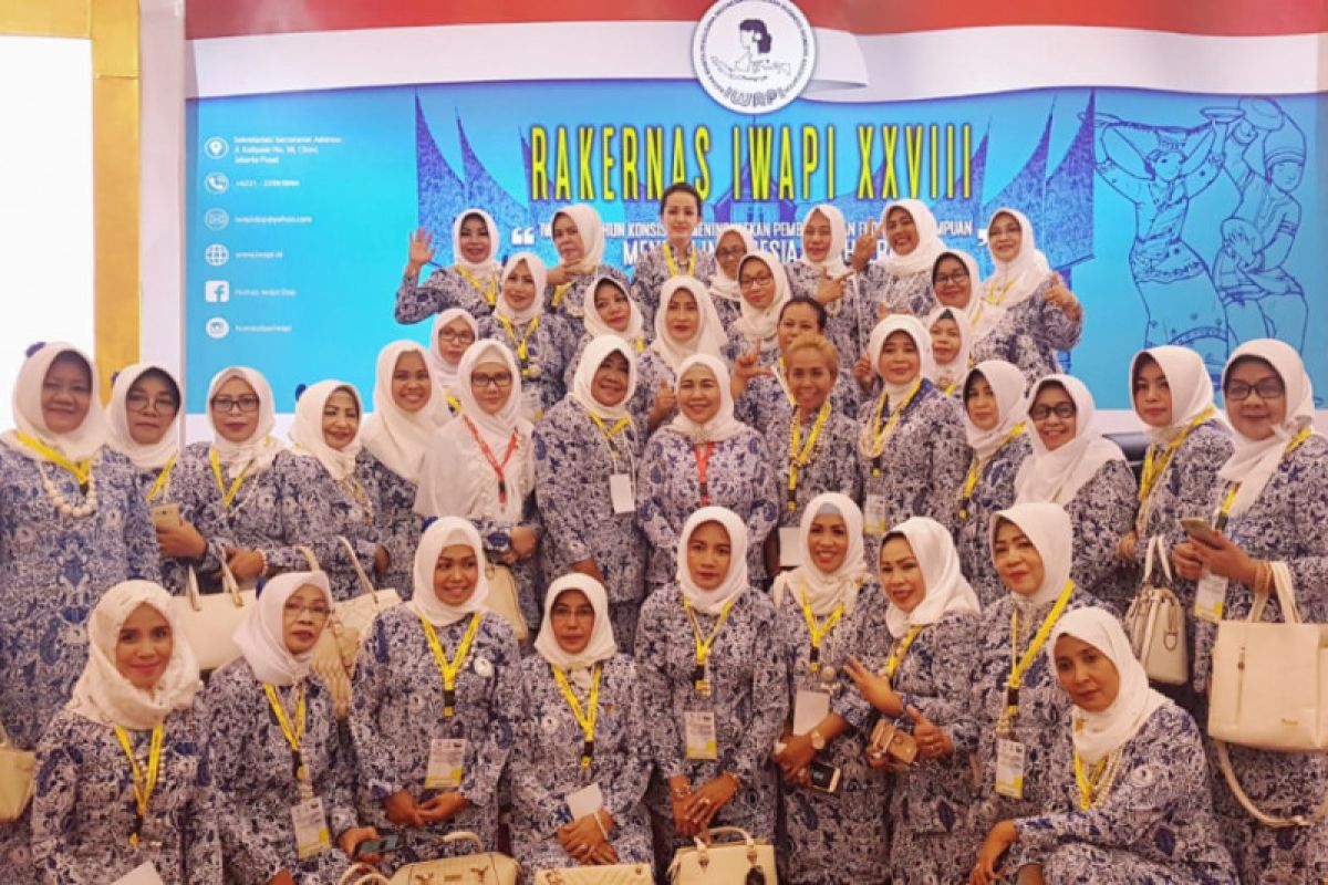 Presiden Jokowi kagum wanita pengusaha Indonesia ekspor produk ke Afrika