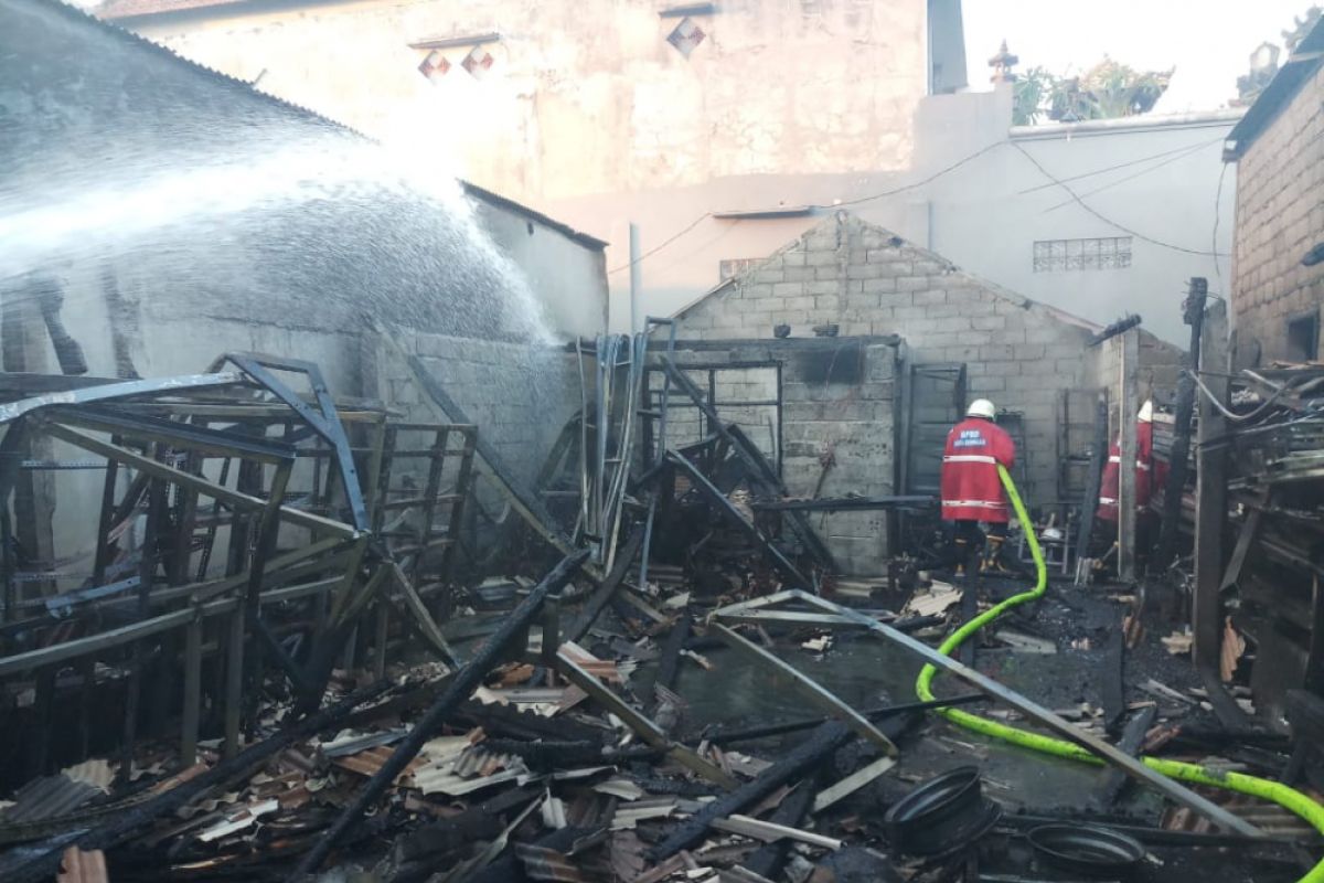 Kebakaran bengkel di Denpasar akibatkan satu korban luka bakar