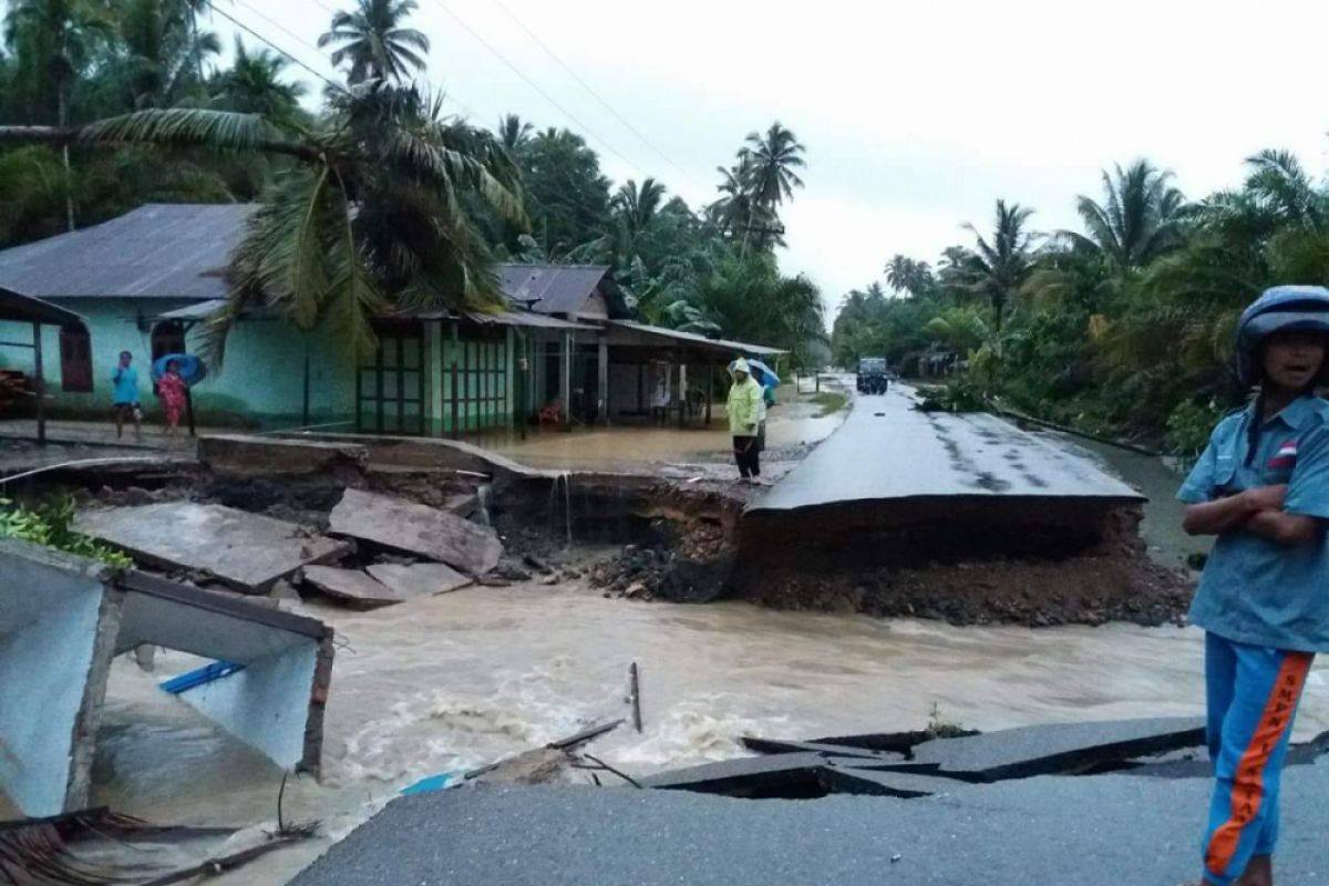 Banjir Natal 730 warga diungsikan