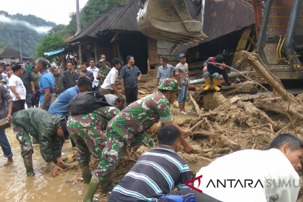 Akses jalan menuju  Madina sudah dapat diatasi