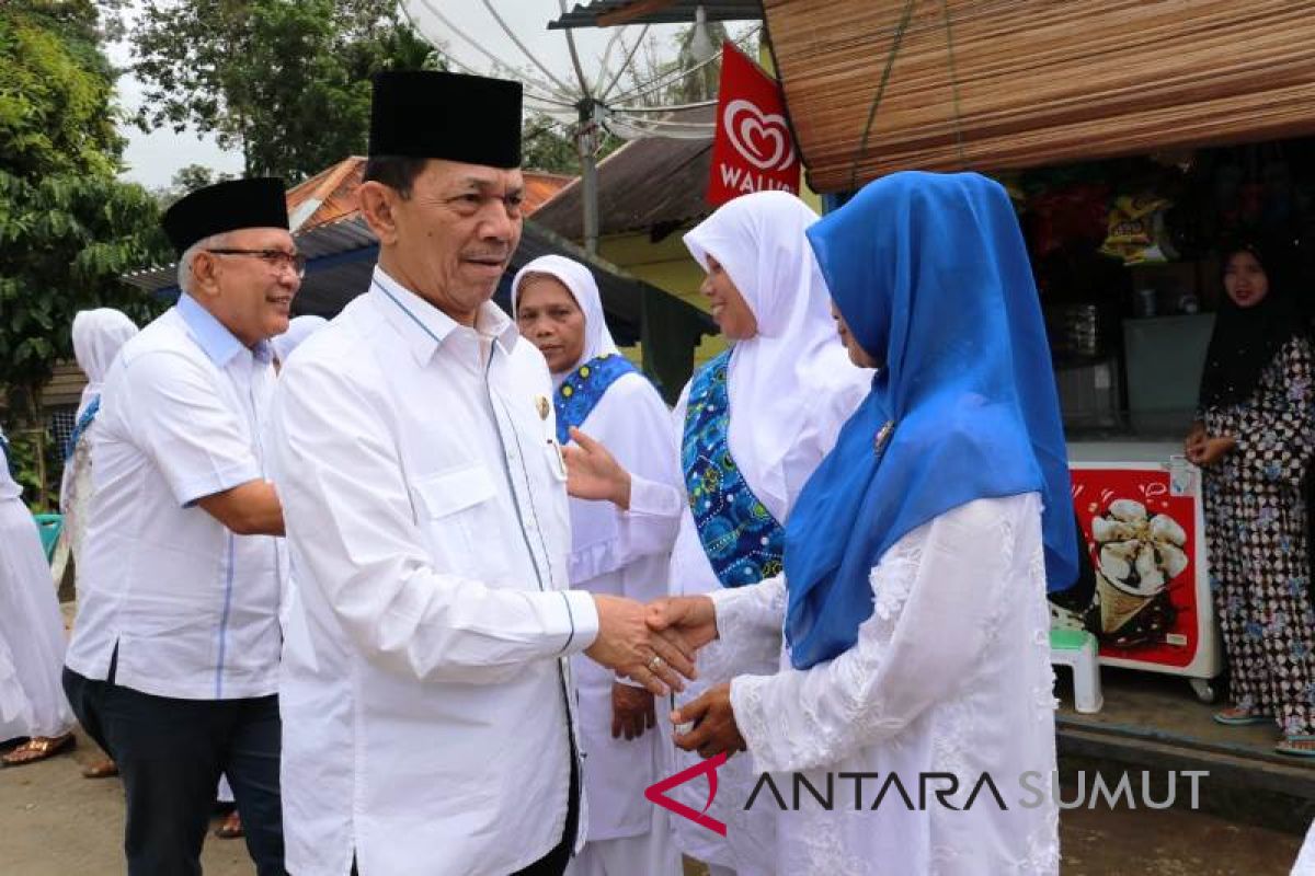 Pemerintah Aceh serahkan bantuan Sulteng lewat ACT