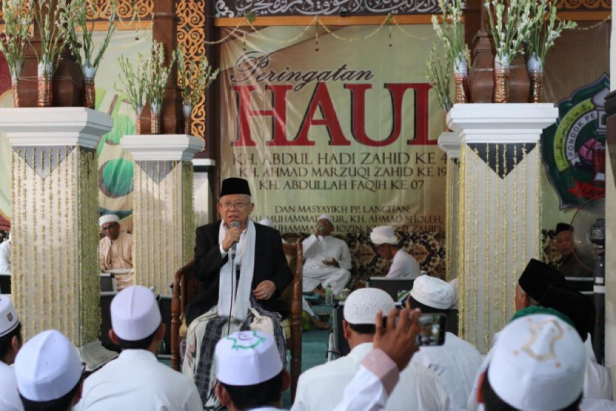 Ma'ruf Amin sambangi sejumlah pesantren di Jawa Timur