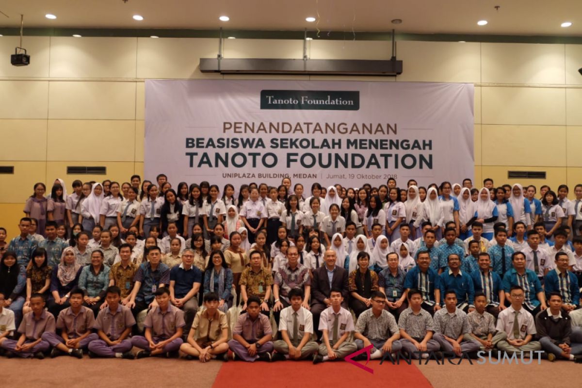 Tanoto Foundatio beri beasiswa 160 siswa