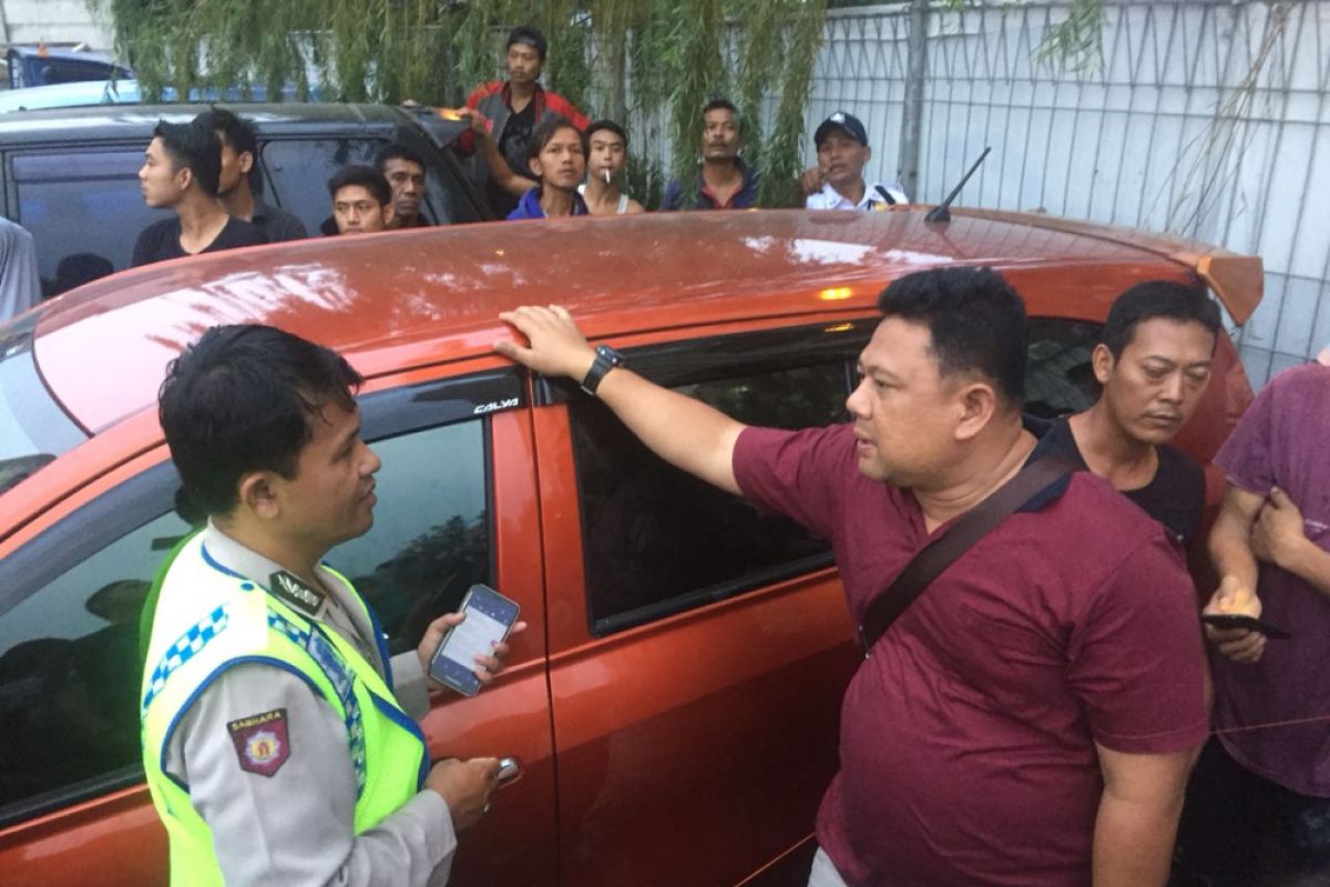 Balita ditemukan tewas dalam mobil di Jakarta Utara