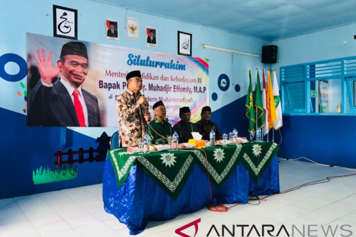 Mendikbud titipkan rumus 5C untuk santri di Lamongan