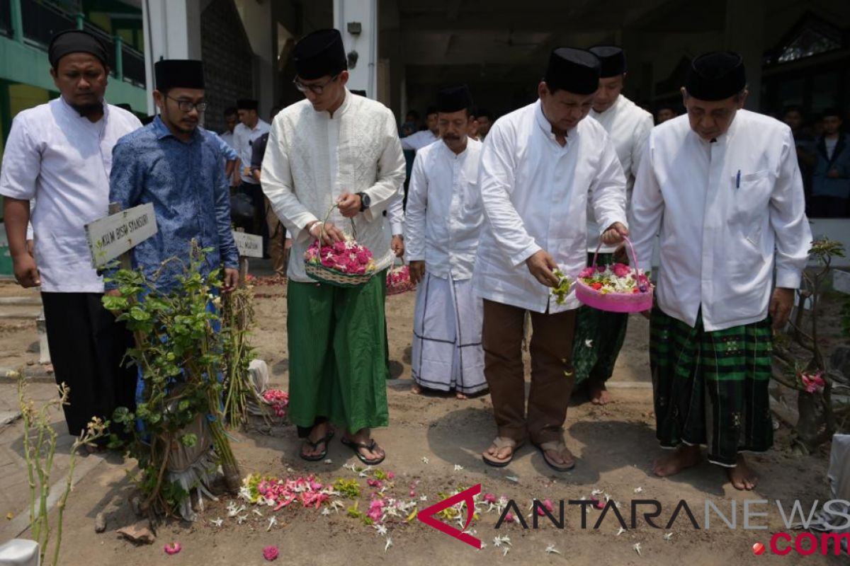 Pengamat: Sandi langkahi makam ulama pengaruhi suara konservatif