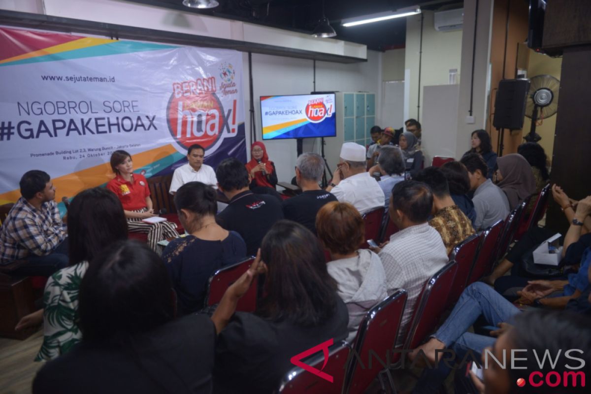 Relawan pendukung Jokowi resmikan aula belajar di Lombok